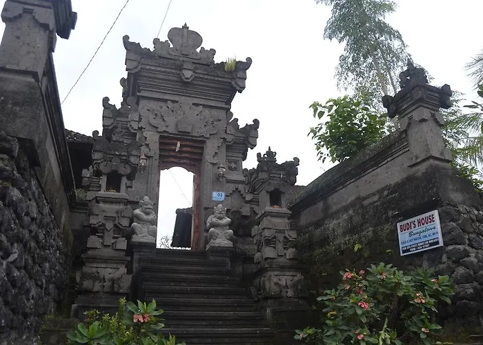 Guest house Budi House *