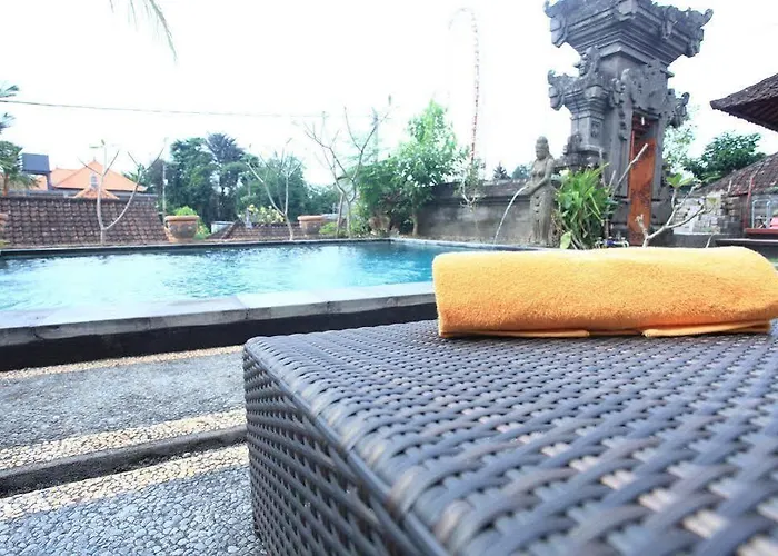 Guest house Budi House *